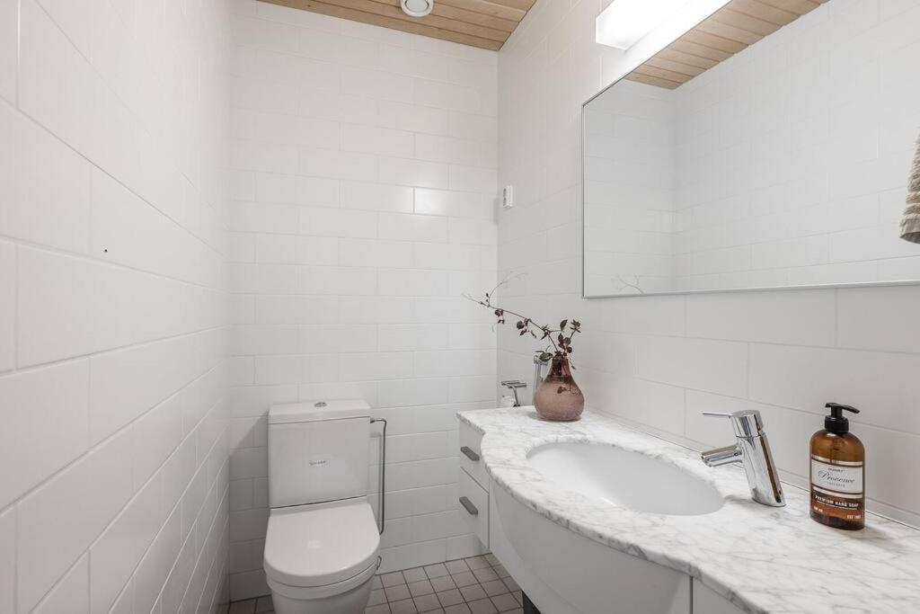 Spacious Home With Four Terrace, Sauna, Sea View Helsinki Bagian luar foto