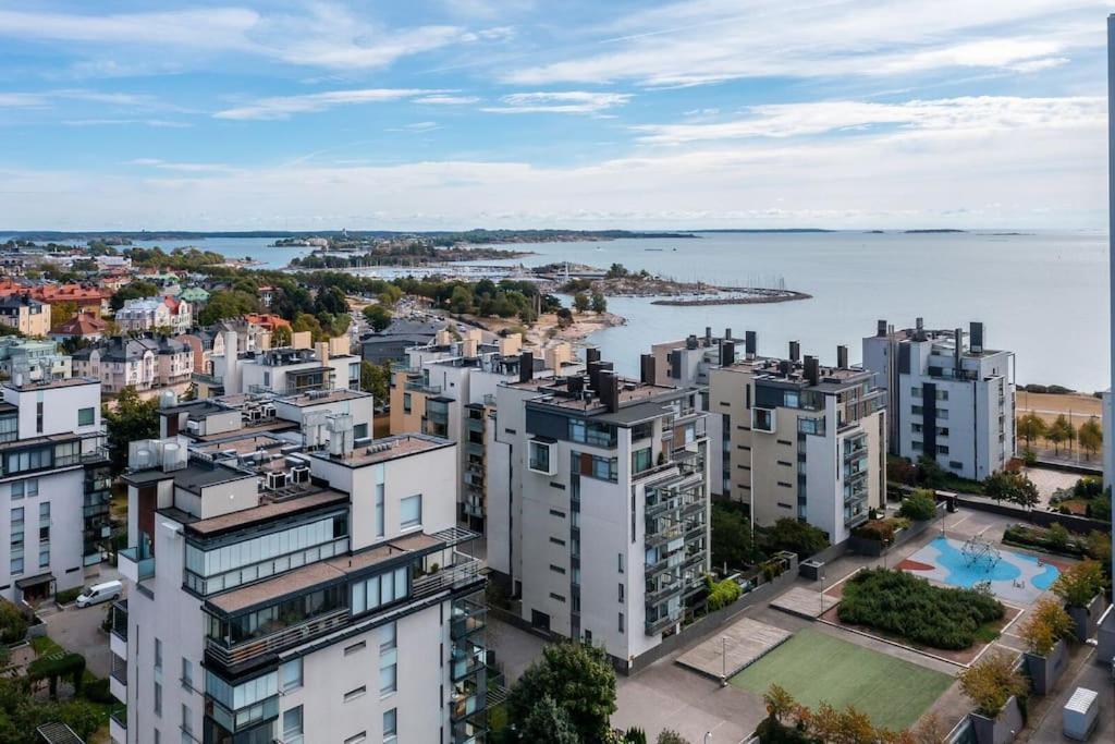 Spacious Home With Four Terrace, Sauna, Sea View Helsinki Bagian luar foto