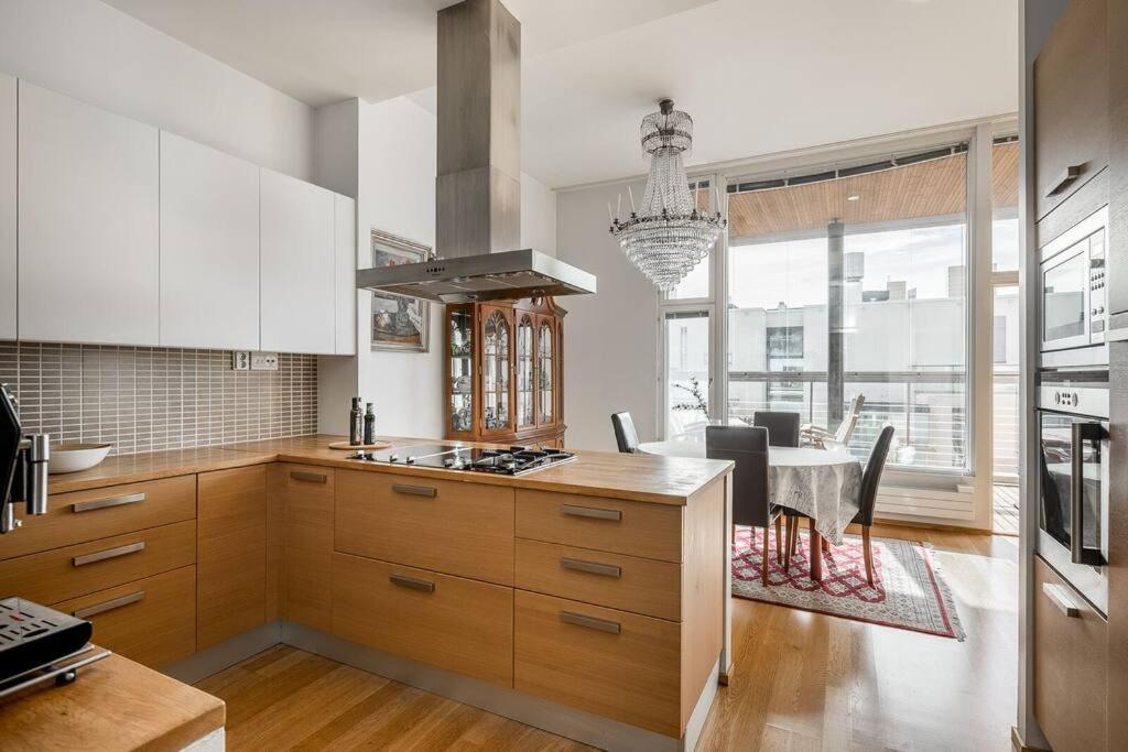 Spacious Home With Four Terrace, Sauna, Sea View Helsinki Bagian luar foto