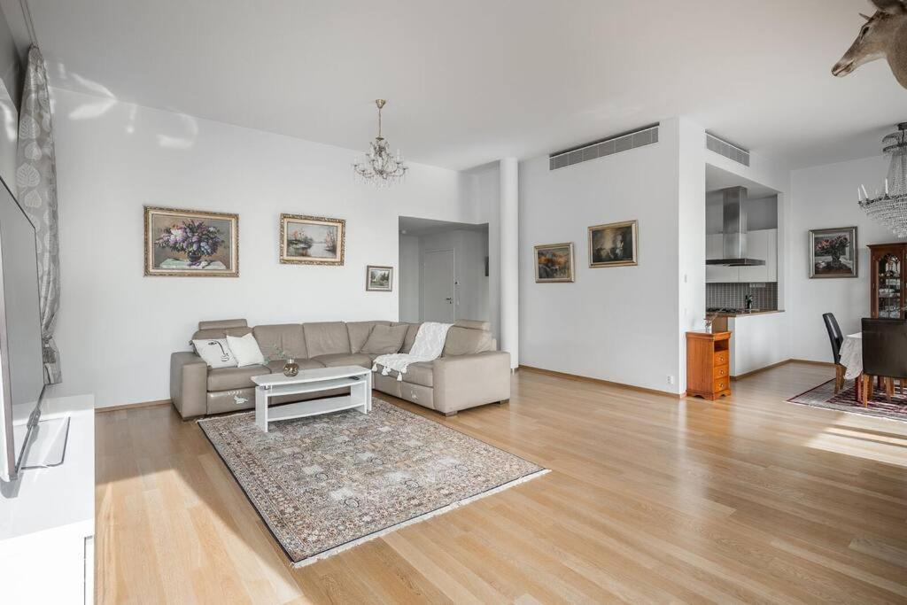 Spacious Home With Four Terrace, Sauna, Sea View Helsinki Bagian luar foto