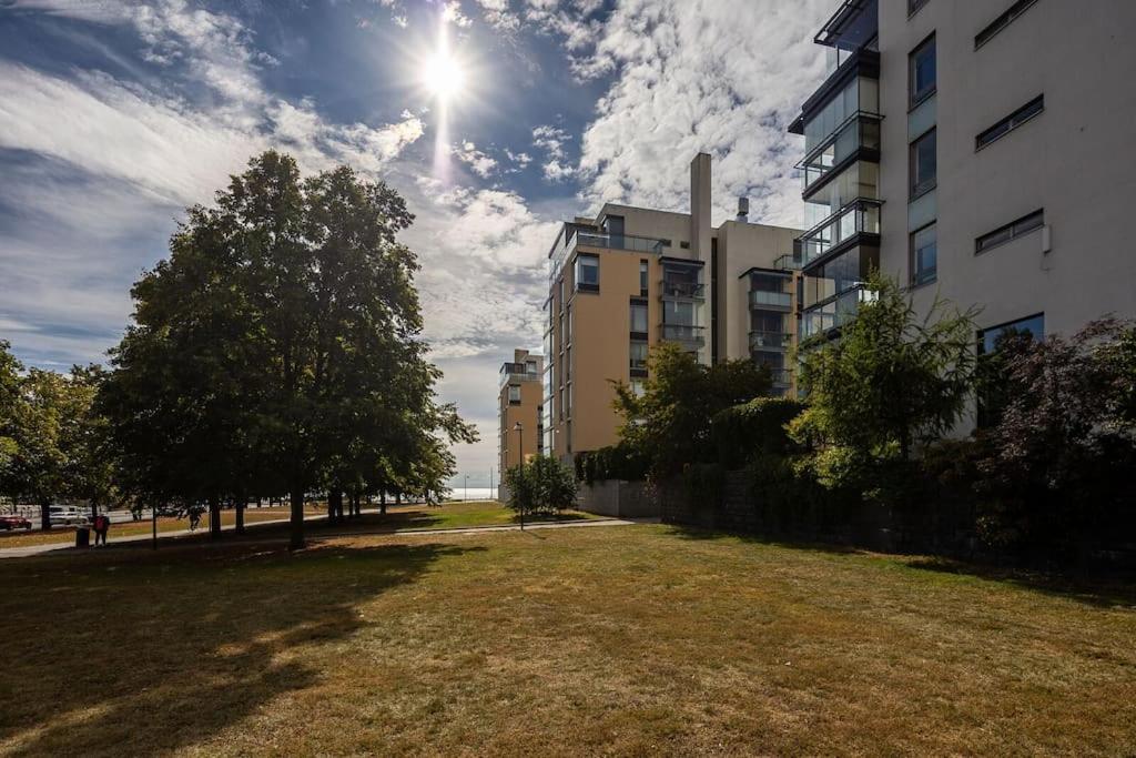 Spacious Home With Four Terrace, Sauna, Sea View Helsinki Bagian luar foto