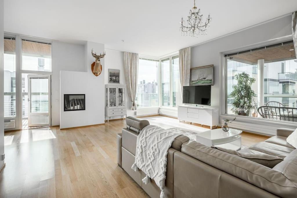 Spacious Home With Four Terrace, Sauna, Sea View Helsinki Bagian luar foto