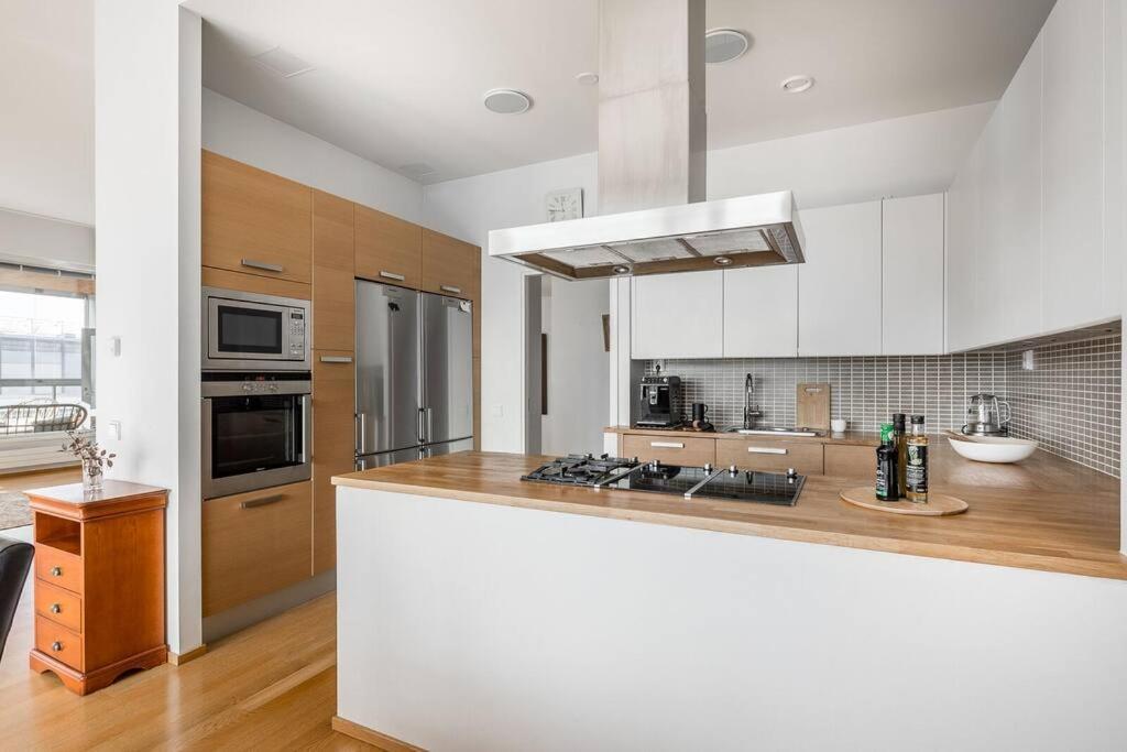 Spacious Home With Four Terrace, Sauna, Sea View Helsinki Bagian luar foto