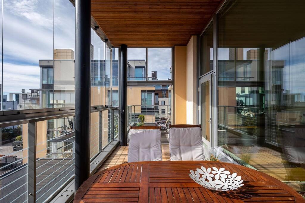 Spacious Home With Four Terrace, Sauna, Sea View Helsinki Bagian luar foto
